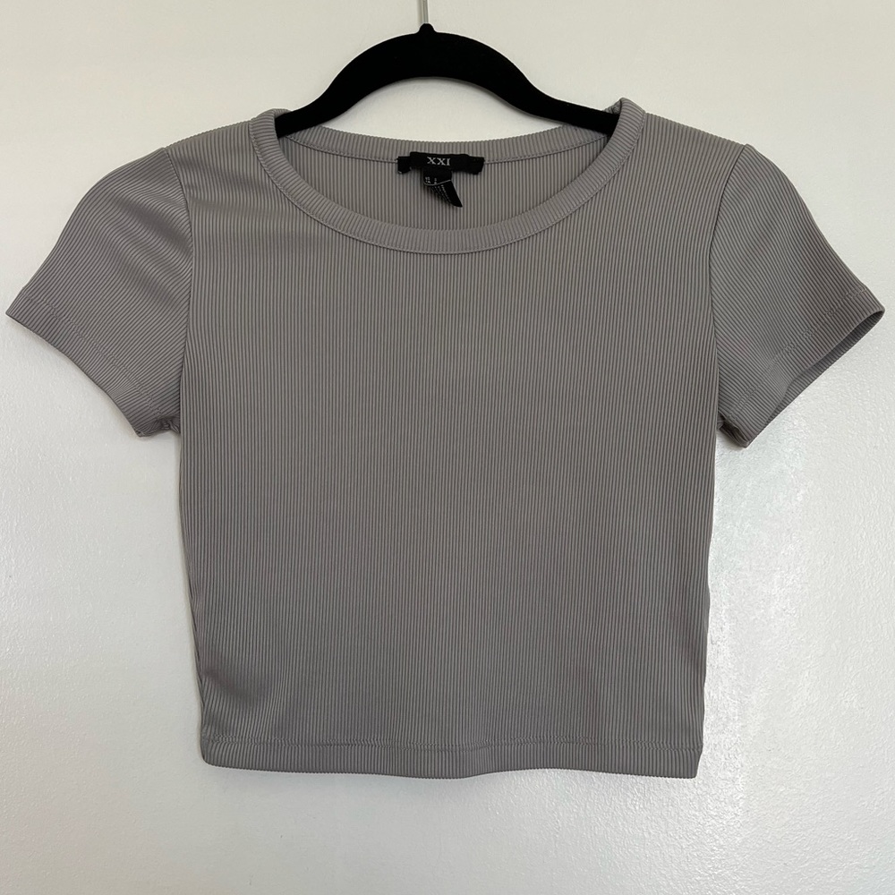 🖤 Forever 21 Ribbed Gray Crop T-shirt
